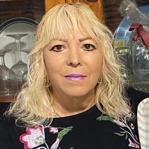 Meet your Posher, Eva